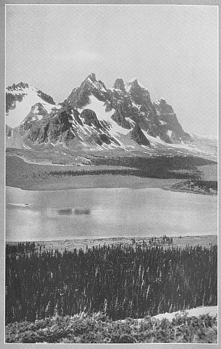RAMPARTS OF AMETHYST LAKE, TONQUIN VALLEY
