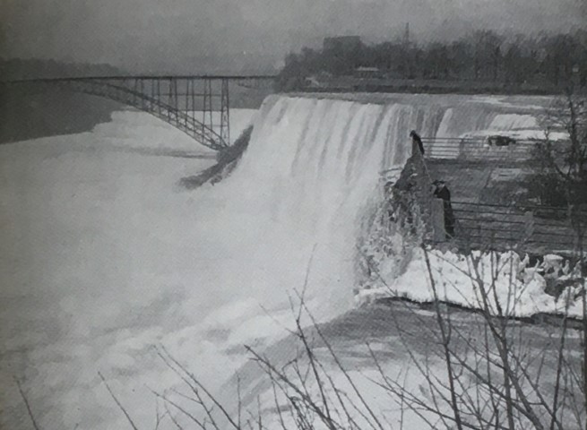 WINTER SCENE OF NIAGARA FALLS