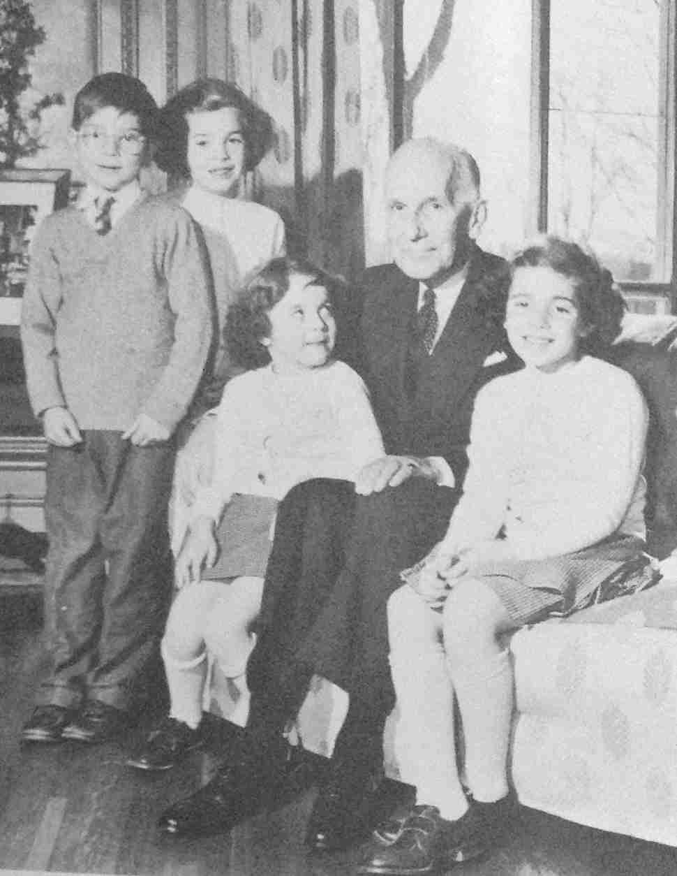 Jonathan, Jane, Susan, and Evva with their grandfather
