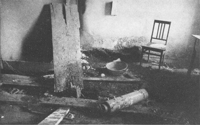 Photo of Tolstoy&#x27;s home.