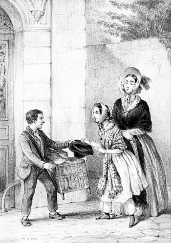 Jeune homme avec une boîte à musique tendant son chapeau à une jeune fille.