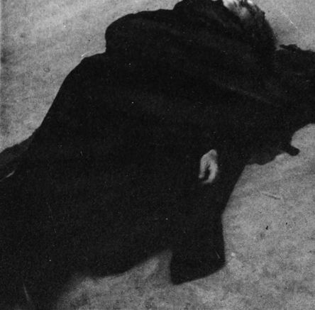 photo of man dead on the street