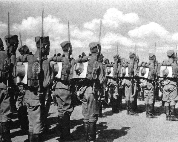 soldiers on parade