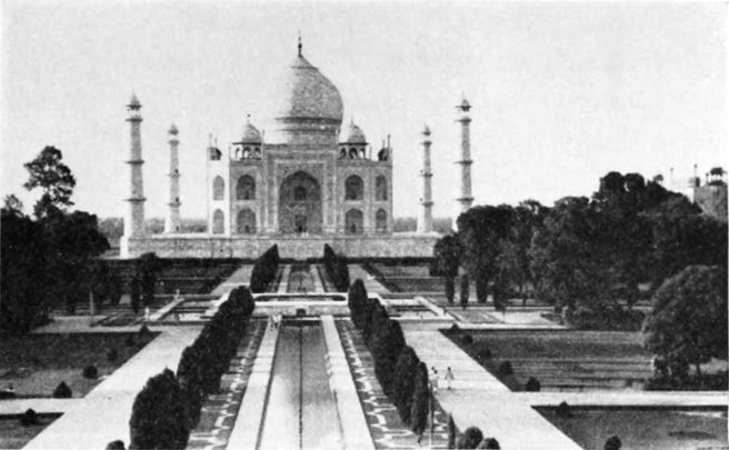 front view of Taj Mahal