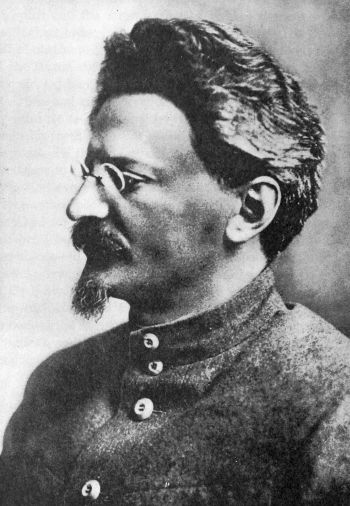 sideview photo of Bronstein with specs, moustache and short beard