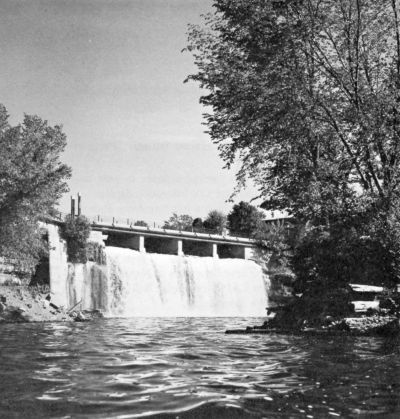 smaller Rideau Falls