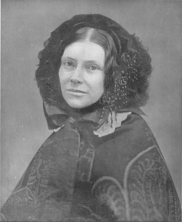 photo of woman dressed in black